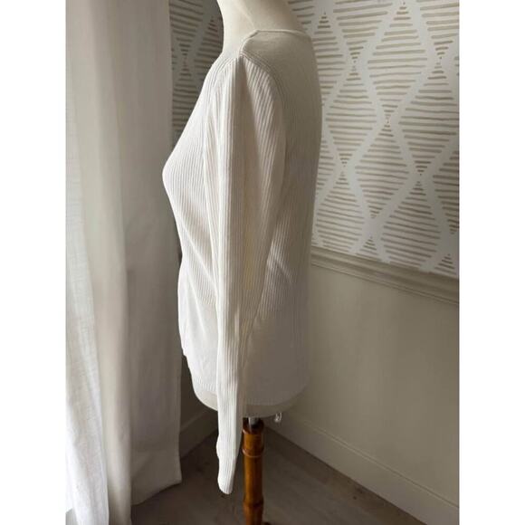 Caslon Women’s Medium White V Neck Button Cardigan - Picture 3 of 6